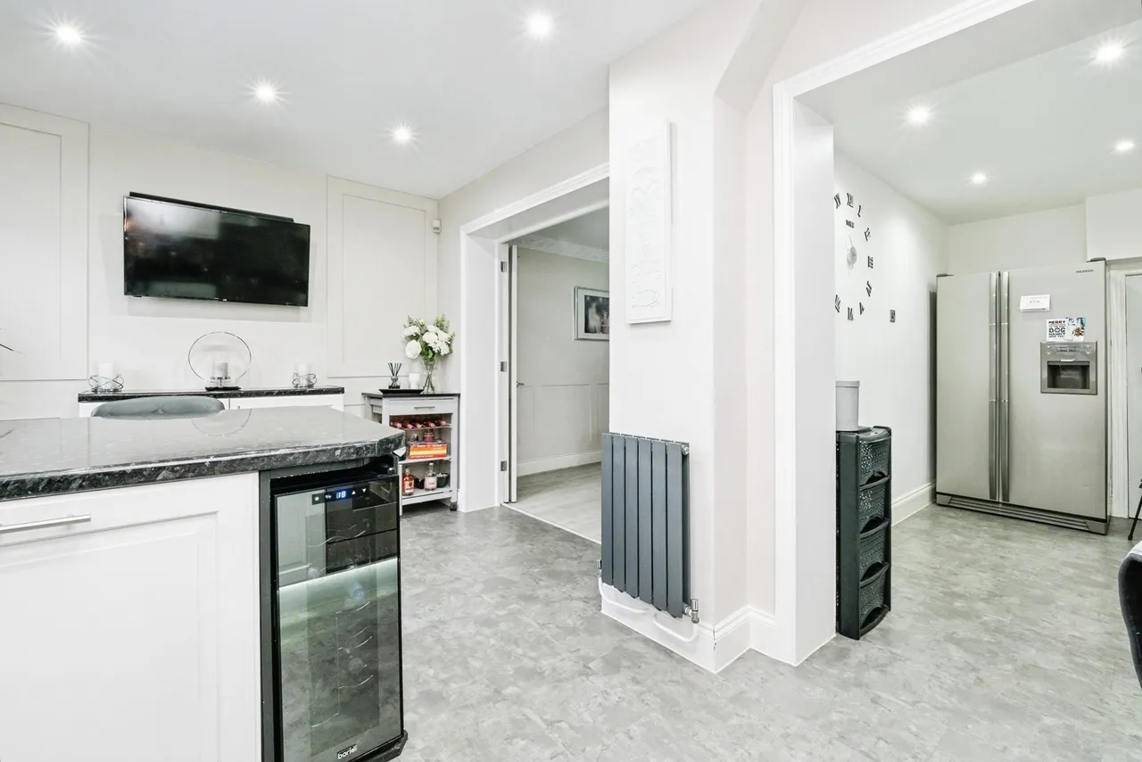 Stephen Avenue, South Hornchurch, RM13, photo 9