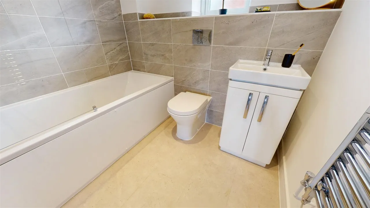 Curtis Way, Weymouth, DT4, photo 13