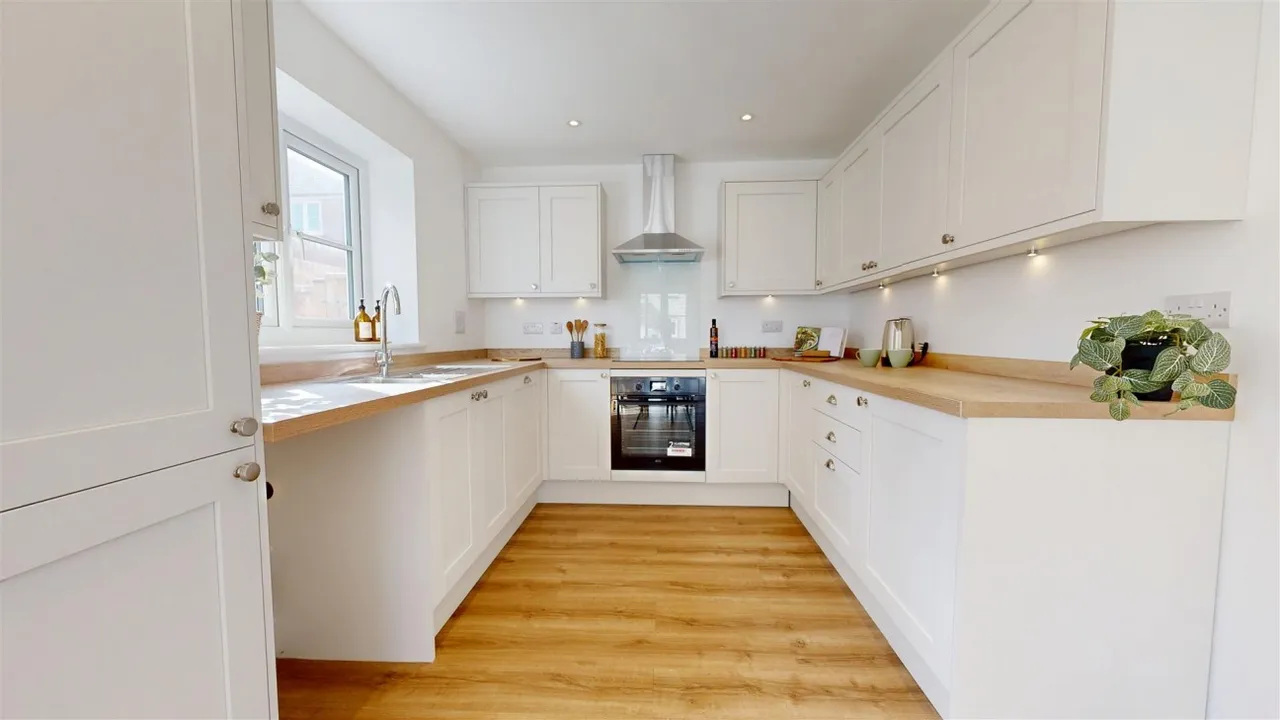 Curtis Way, Weymouth, DT4, photo 4