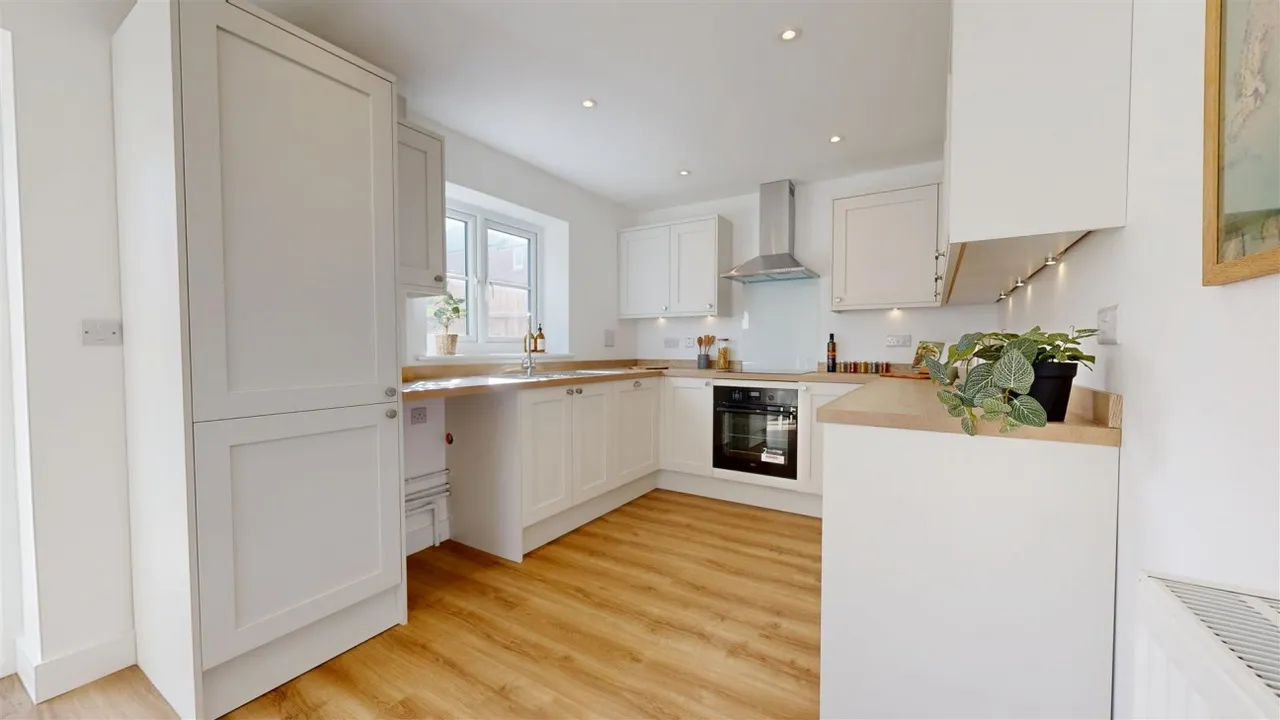 Curtis Way, Weymouth, DT4, photo 3