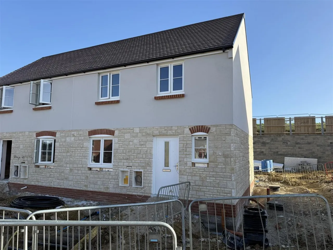 2 bed house for sale, Curtis Way, Weymouth, DT4