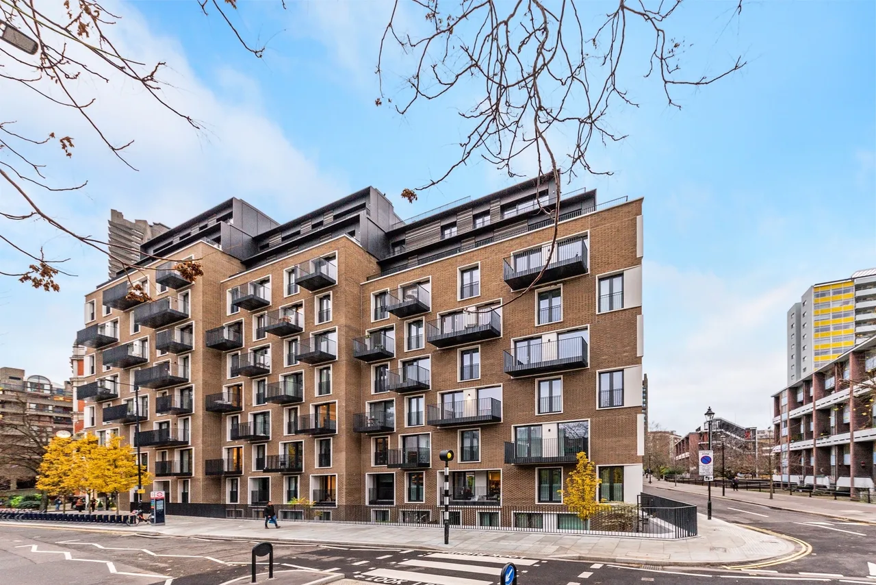 Clarendon Court, The Denizen, Golden Lane, Barbican, London, EC1Y, photo 10