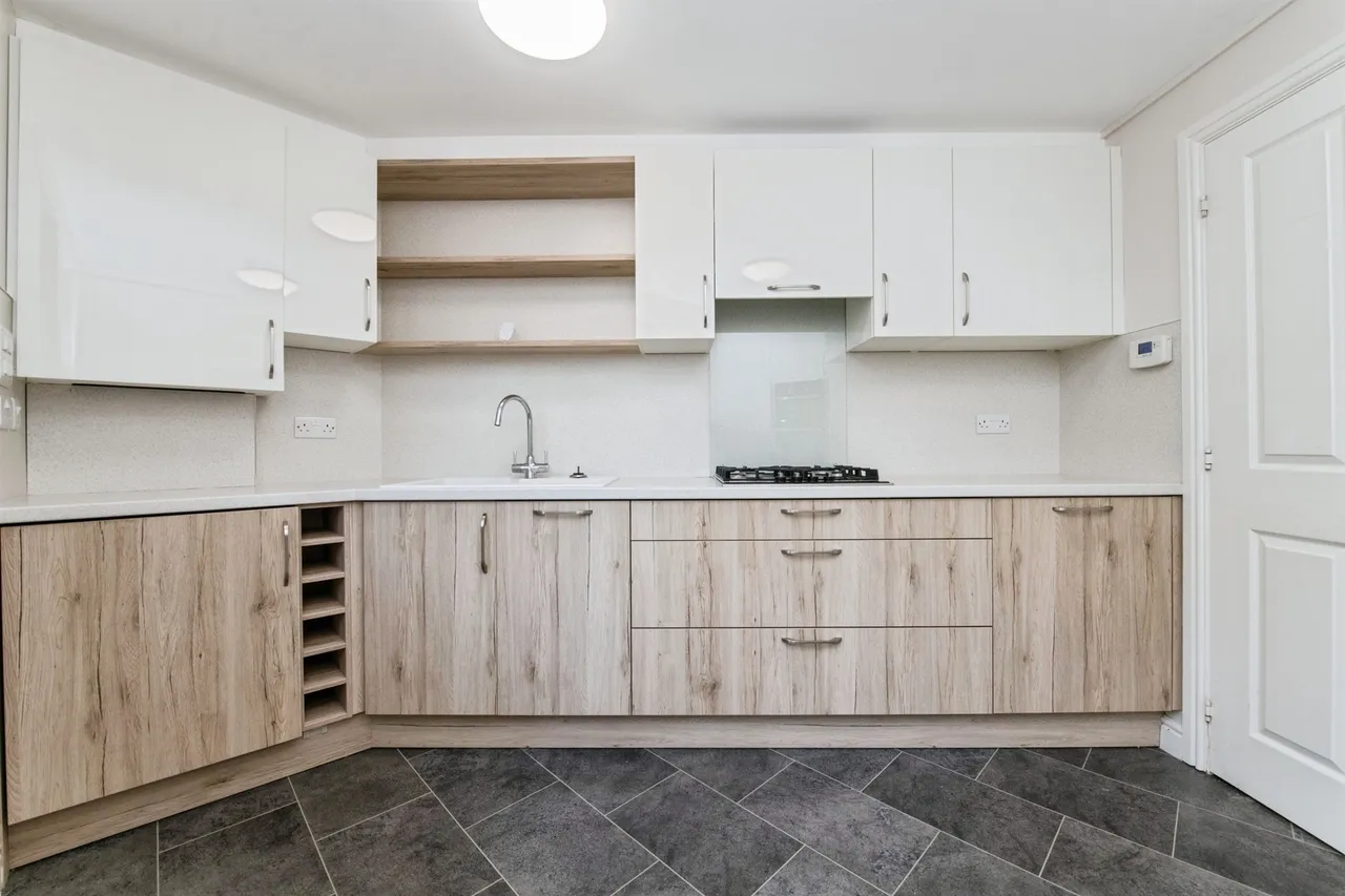 Tidcombe Walk, Tiverton, EX16, photo 6