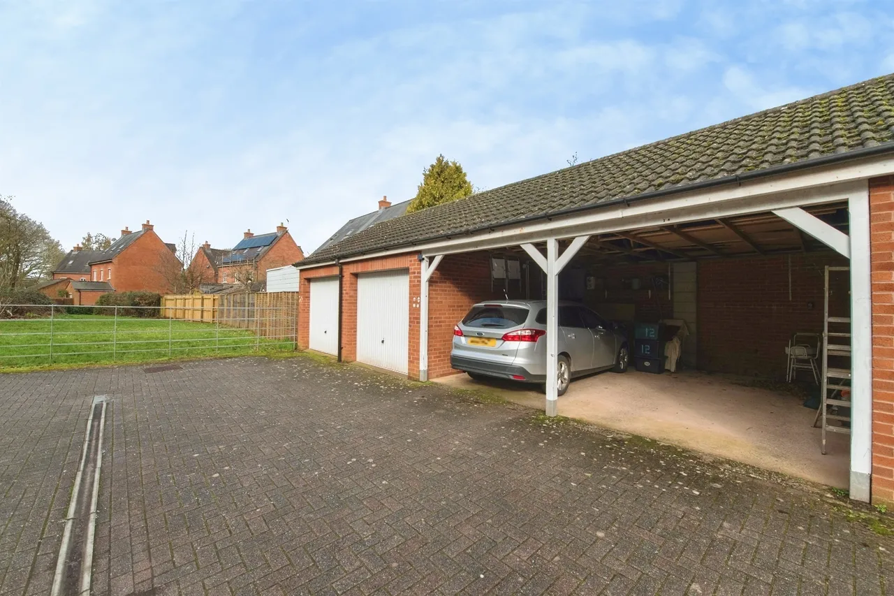Tidcombe Walk, Tiverton, EX16, photo 11