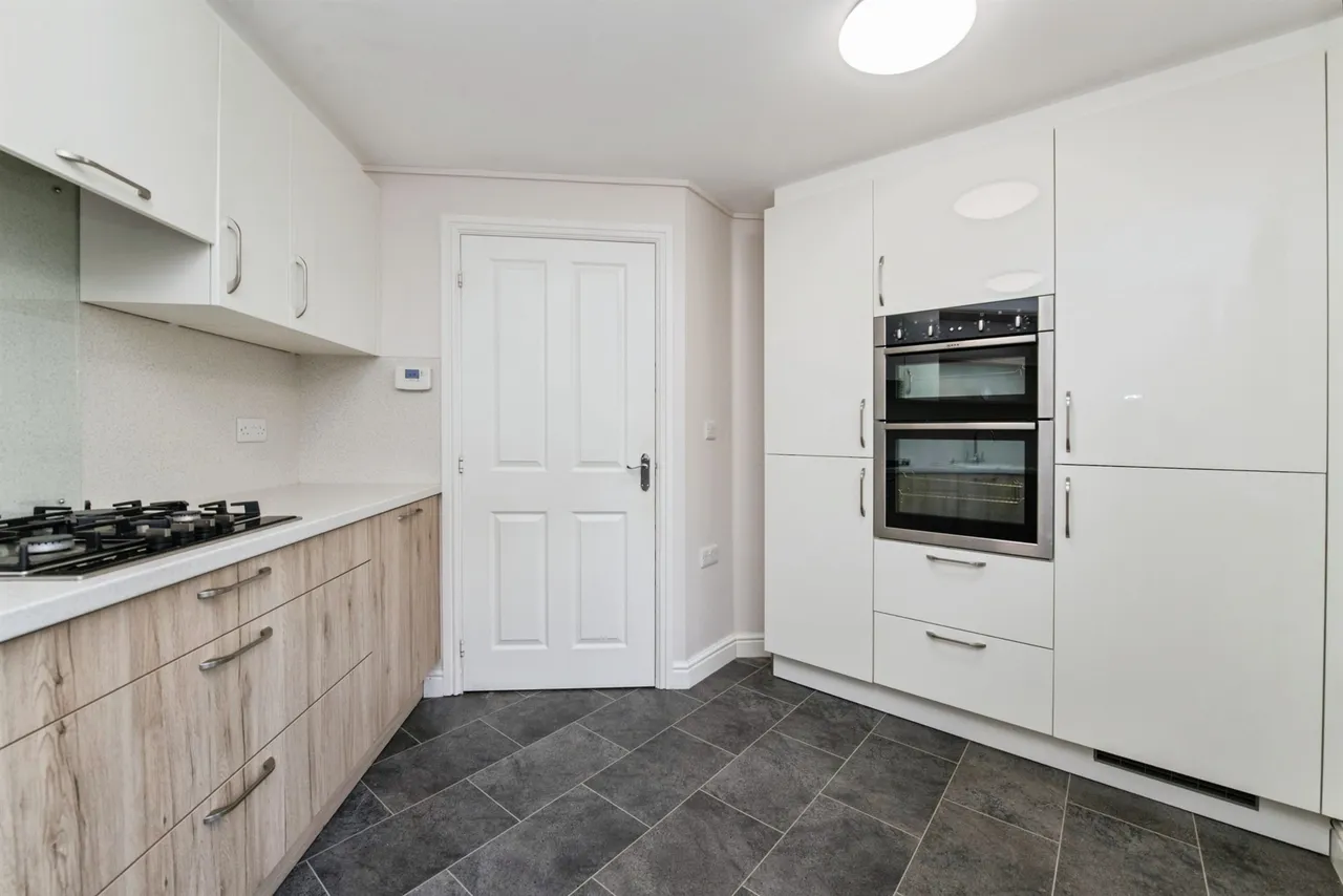 Tidcombe Walk, Tiverton, EX16, photo 7