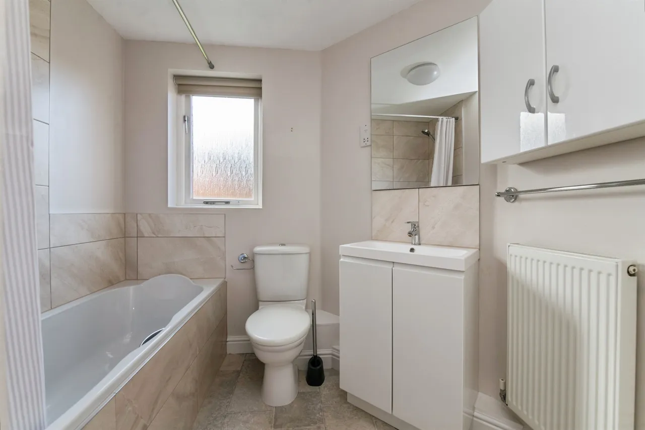 Tidcombe Walk, Tiverton, EX16, photo 5