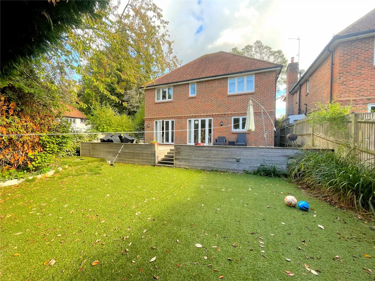 Rowplatt Close, Felbridge, RH19, photo 19