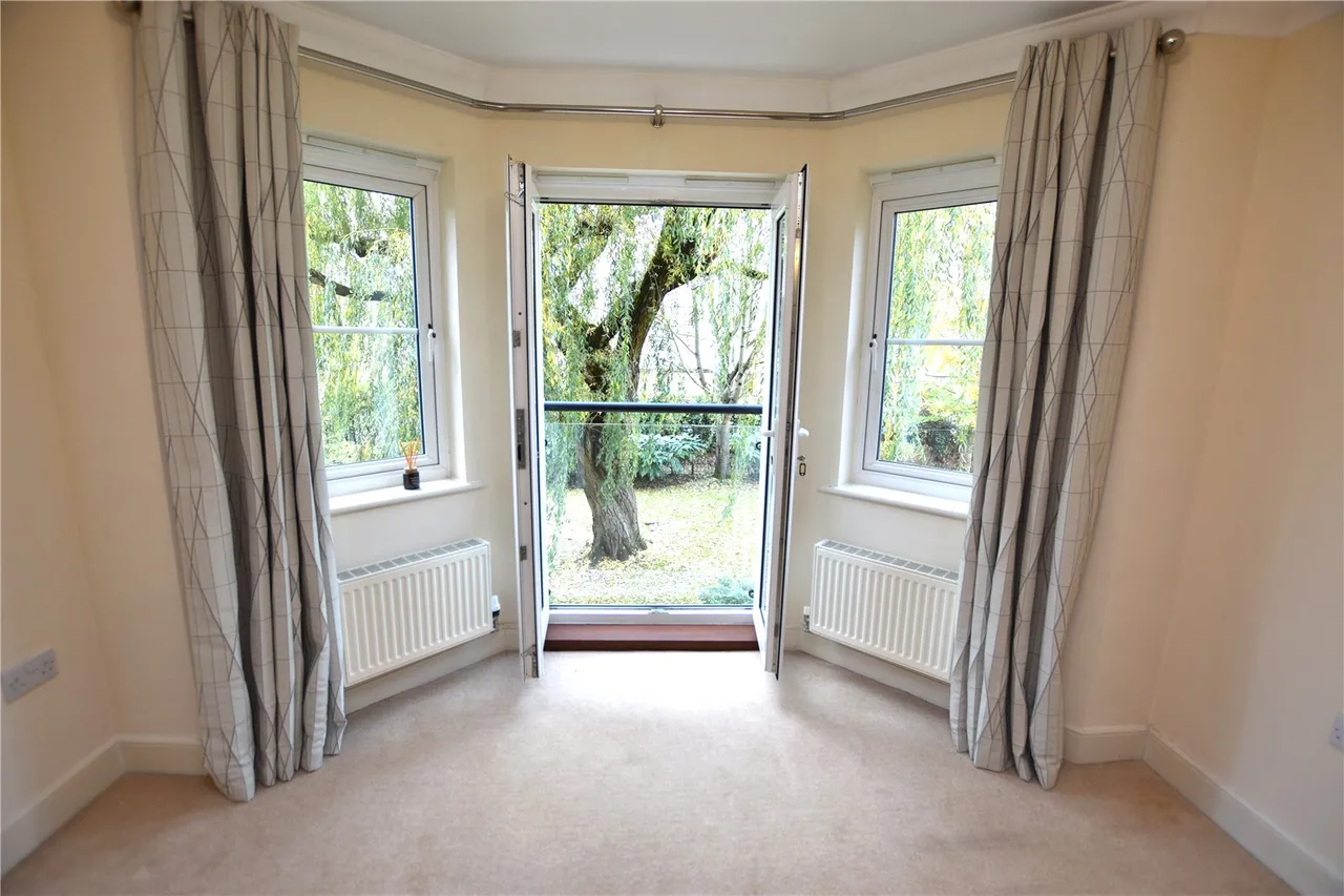 Scholars Walk, Farnborough, Hampshire, GU14 8UL, photo 5