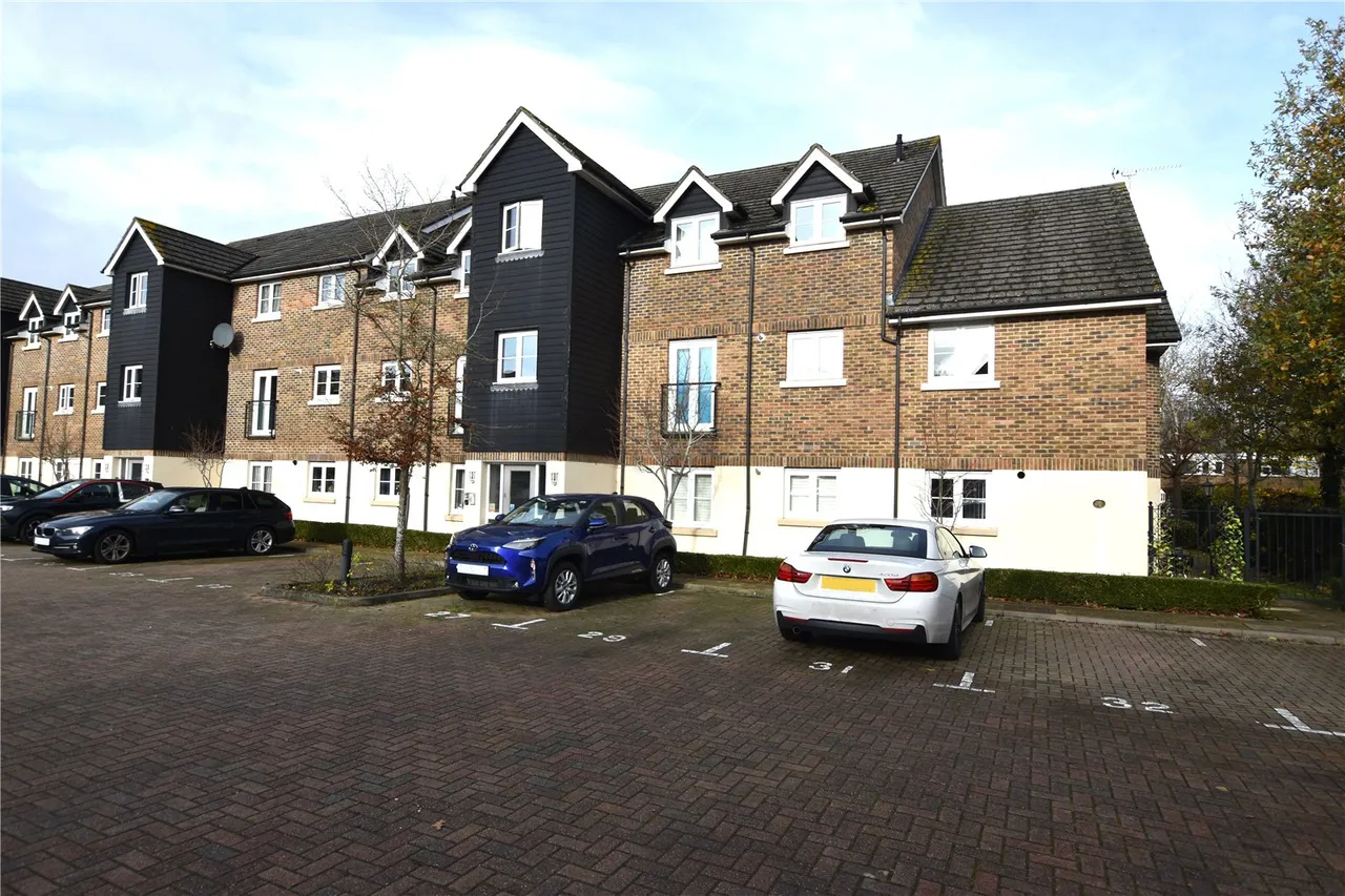 Scholars Walk, Farnborough, Hampshire, GU14 8UL, photo 10