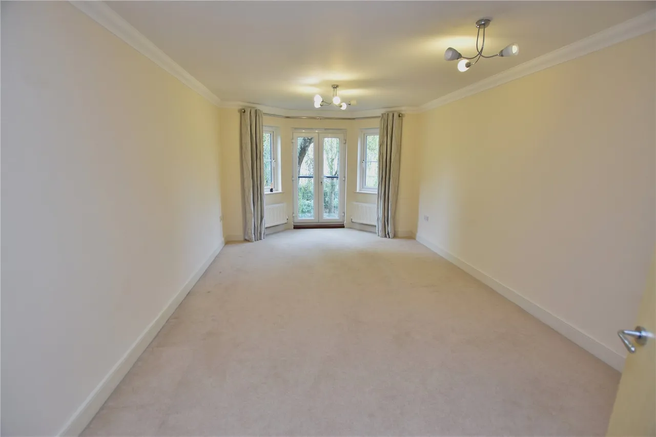 Scholars Walk, Farnborough, Hampshire, GU14 8UL, photo 2