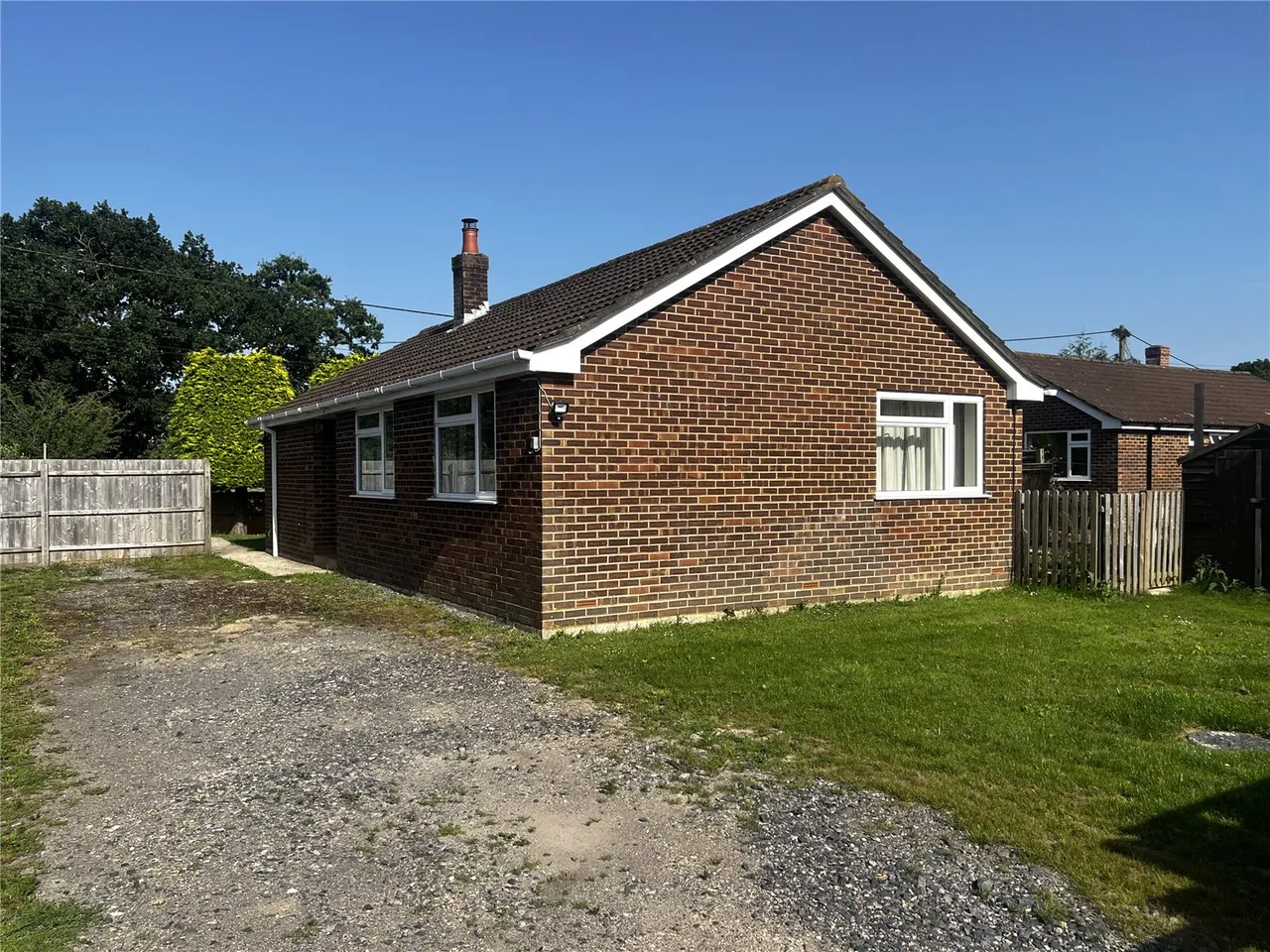 3 bed house for sale — Pitmore Lane, Pennington, Lymington, Hampshire, SO41 8LL