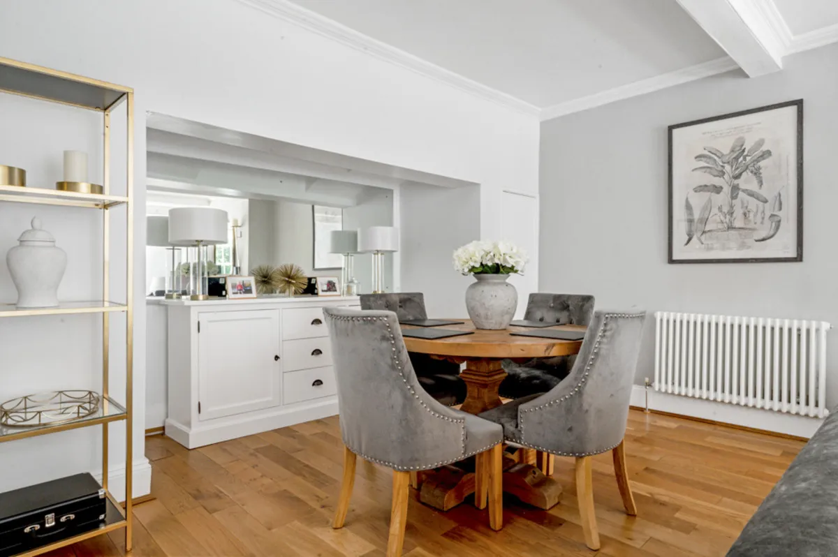 Main Street, Farndon, NG24, photo 8