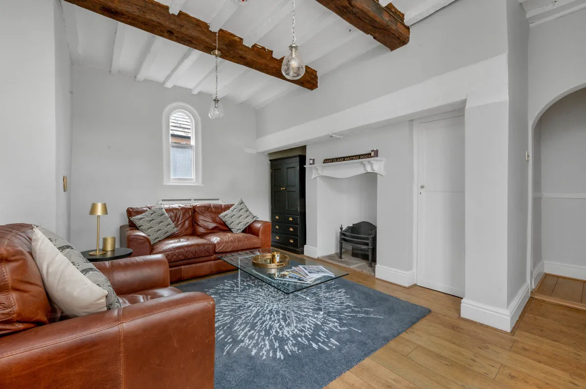 Main Street, Farndon, NG24, photo 10