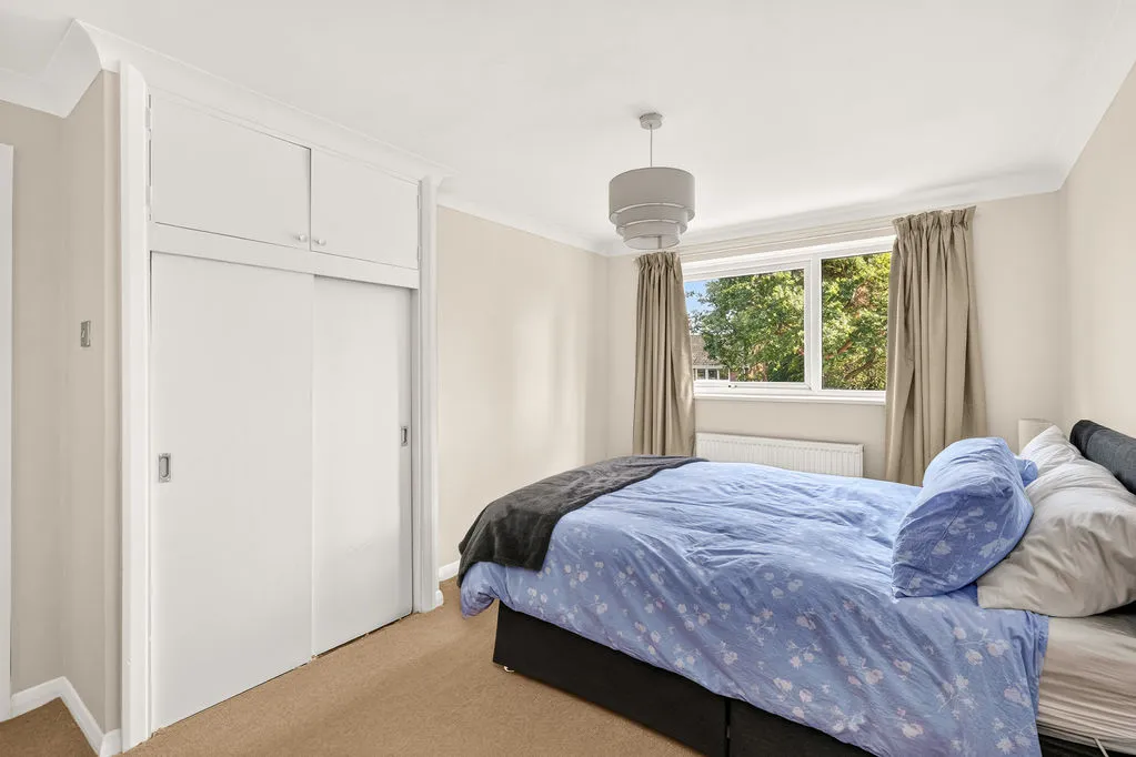Priory Close, Walton-On-Thames, KT12, photo 10