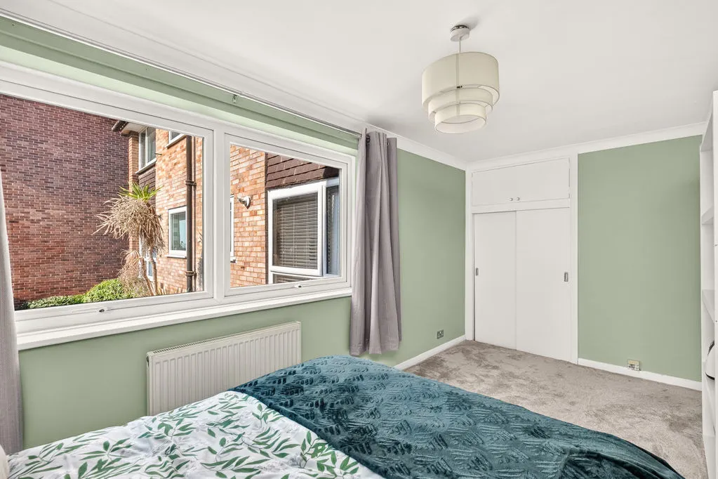 Priory Close, Walton-On-Thames, KT12, photo 12