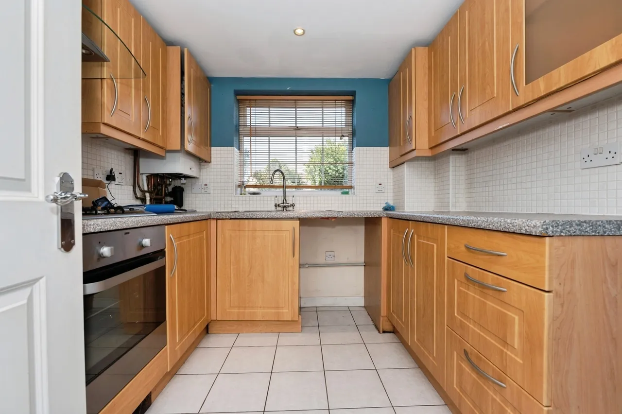 Maunder Close, Chafford Hundred, Grays, Essex, RM16, photo 4