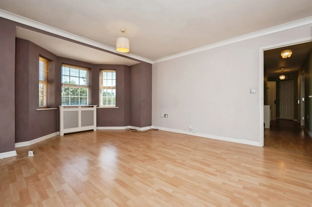 Maunder Close, Chafford Hundred, Grays, Essex, RM16, photo 2