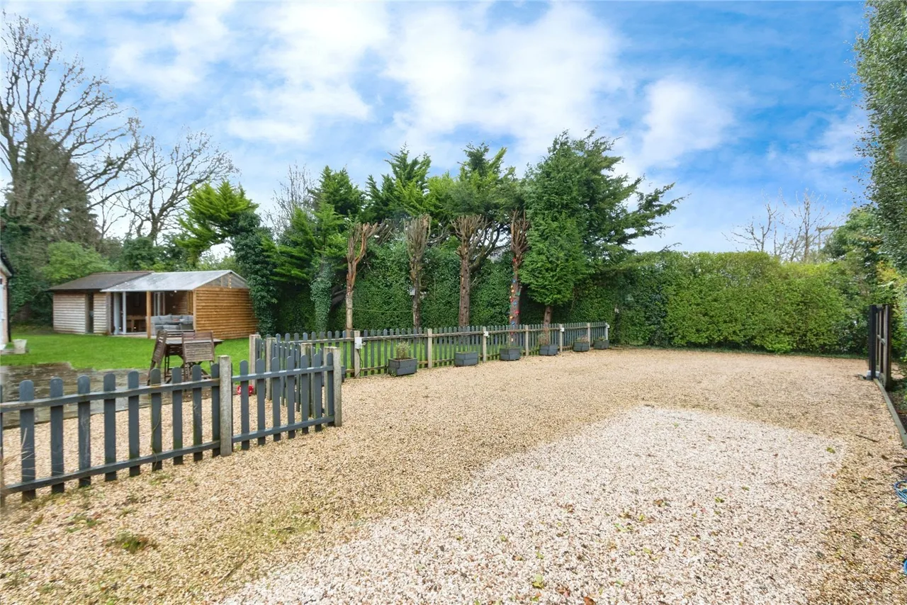 Clappsgate Road, Pamber Heath, RG26, photo 17