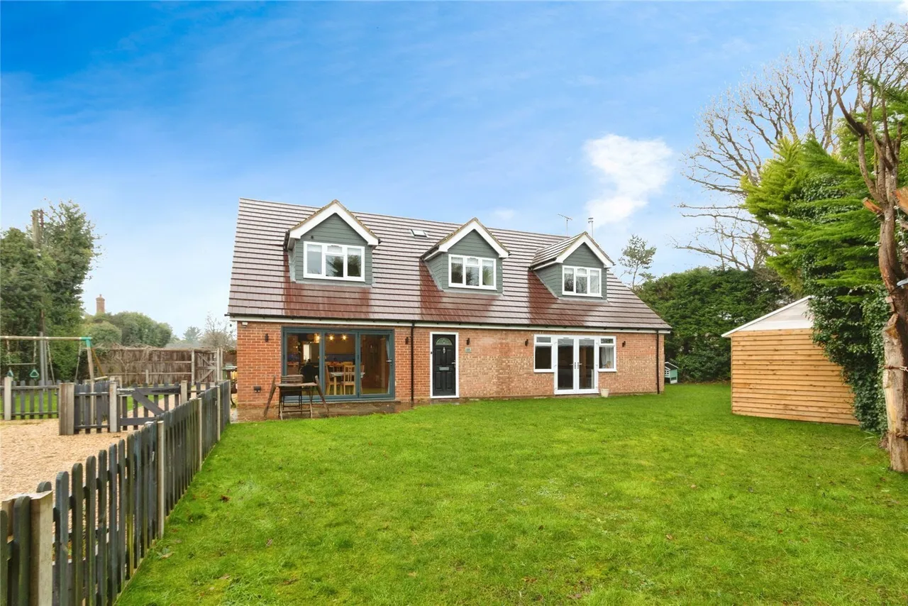 Clappsgate Road, Pamber Heath, RG26, photo 5