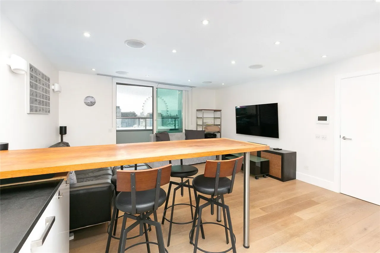Westminster Bridge Road, Waterloo, SE1, photo 10