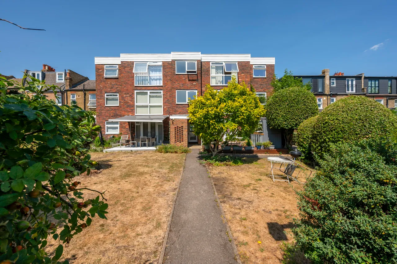 Flat 1, 100 Haydon Park Road, London, photo 11