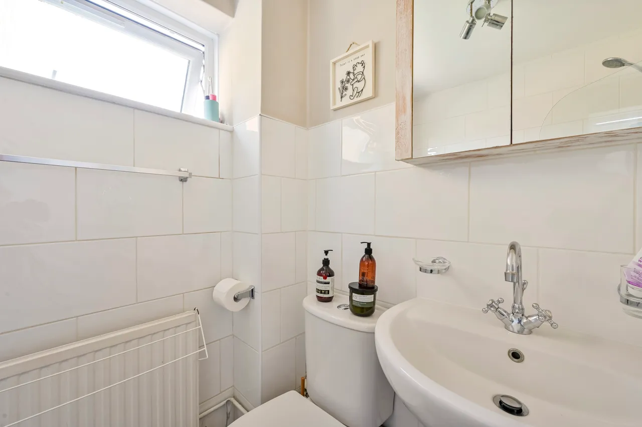 Flat 1, 100 Haydon Park Road, London, photo 9