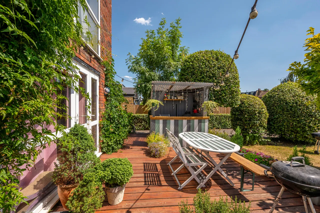 Flat 1, 100 Haydon Park Road, London, photo 4