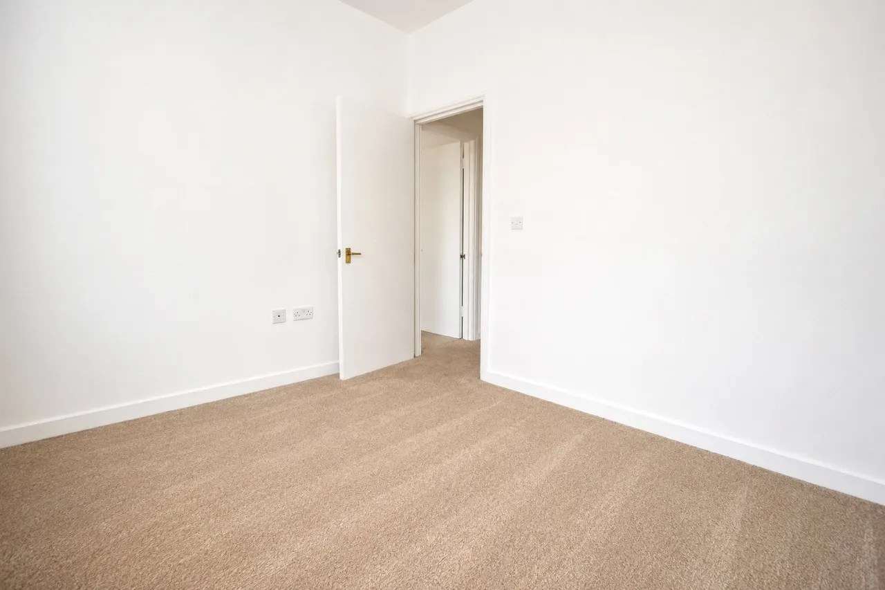Birchanger Road, London, SE25, photo 6