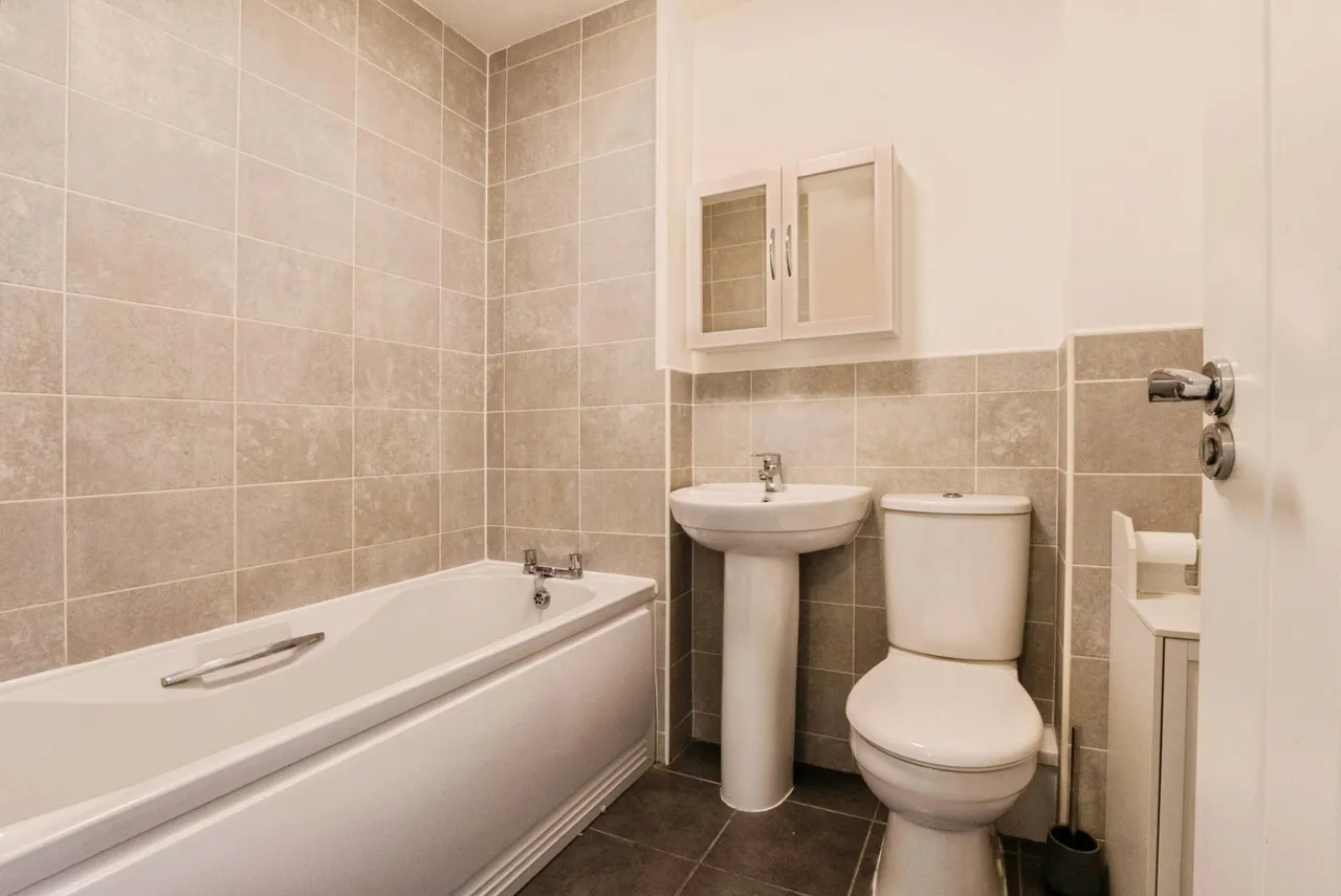 Cameron Avenue, Preston, PR3, photo 17