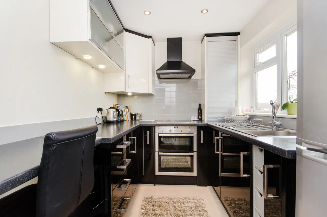 1 bed flat to rent, London, SW19