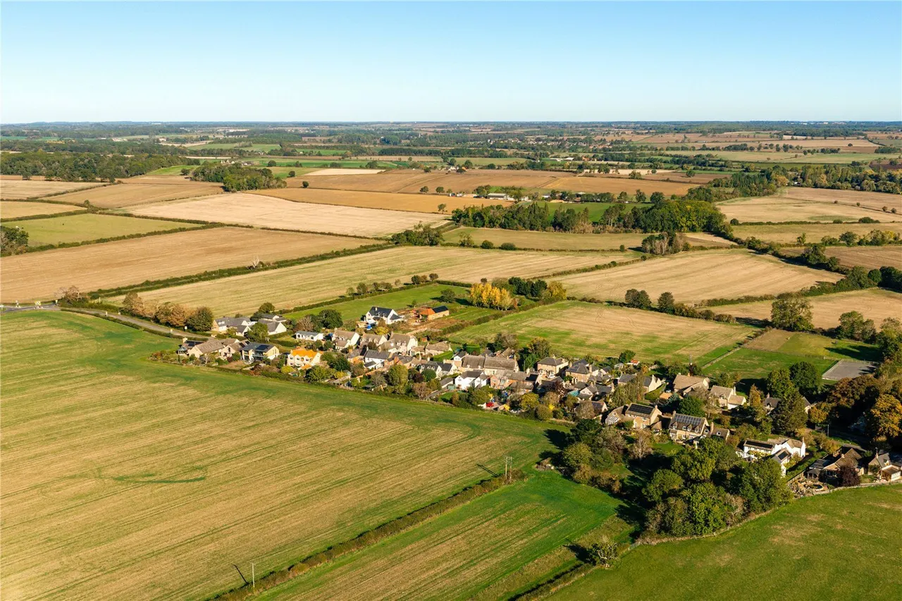 Main Street, Cotterstock, PE8, photo 14