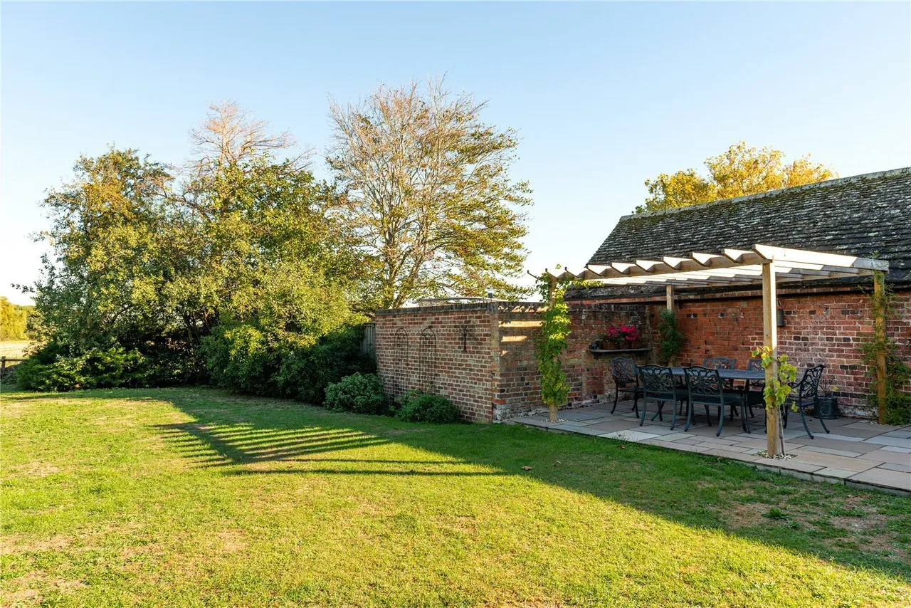 Main Street, Cotterstock, PE8, photo 17