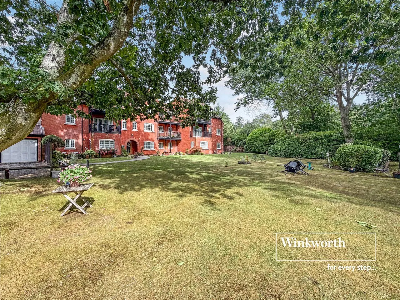 Whincroft Close, Ferndown, BH22, photo 14