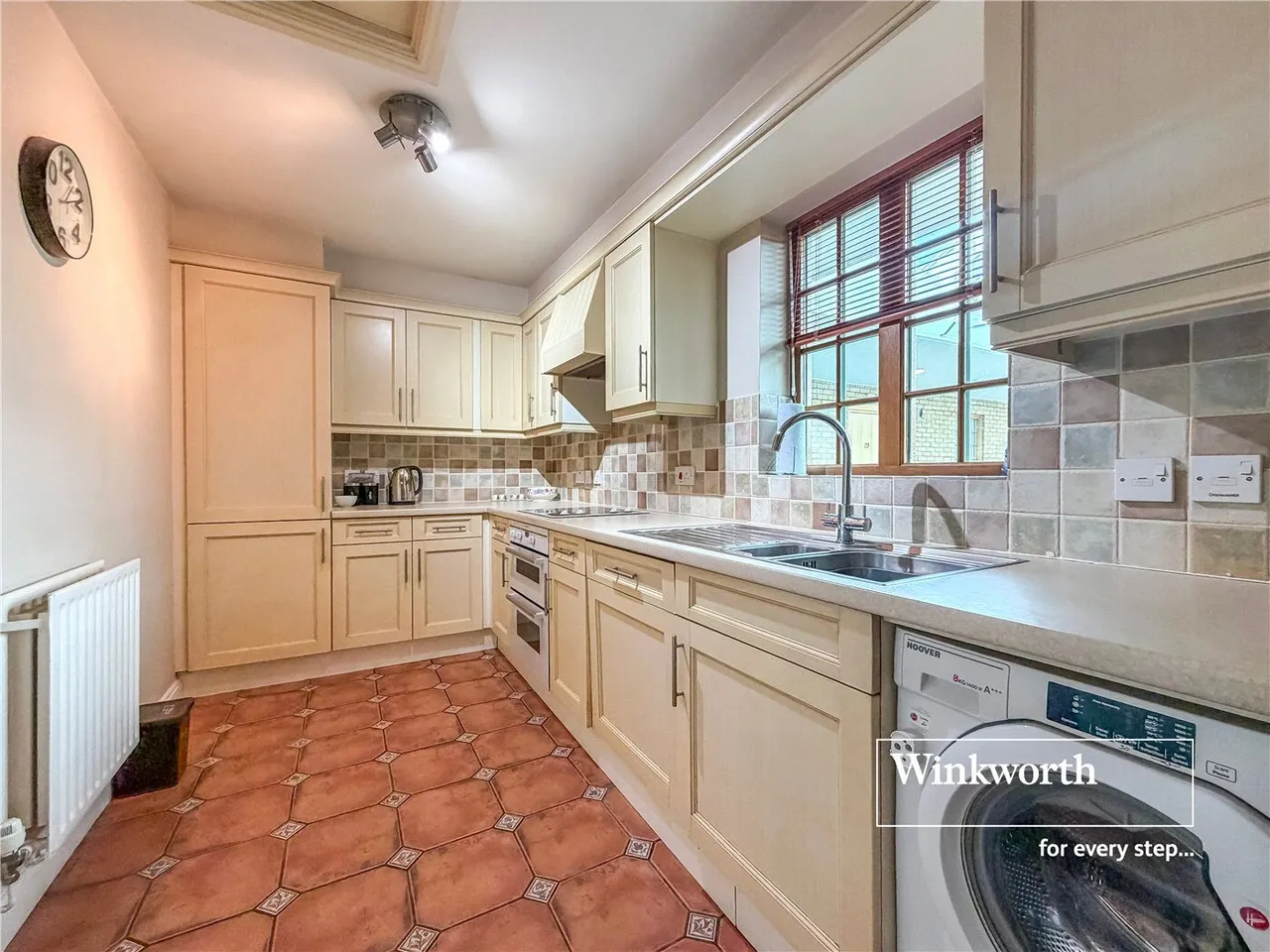 Whincroft Close, Ferndown, BH22, photo 2