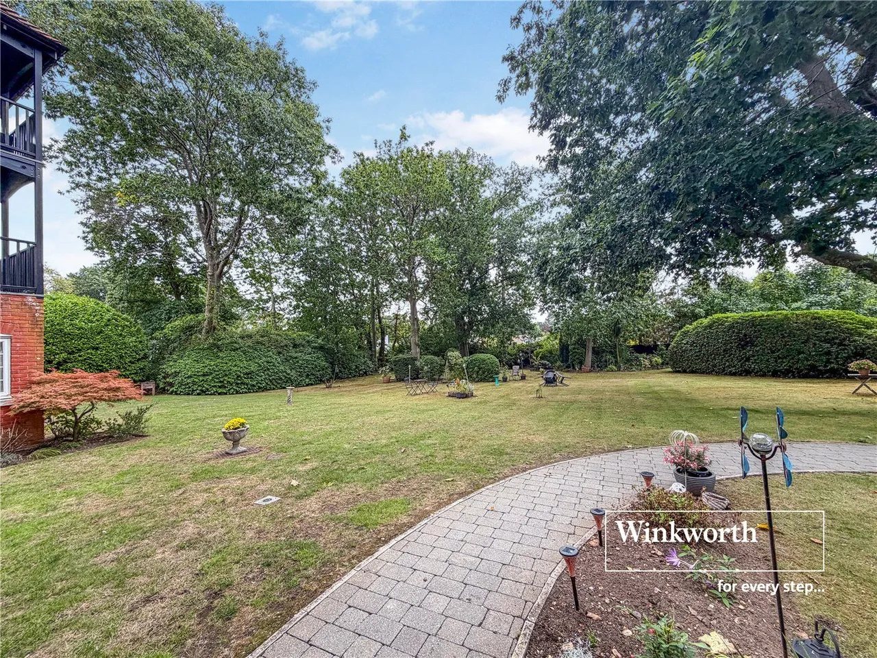 Whincroft Close, Ferndown, BH22, photo 11