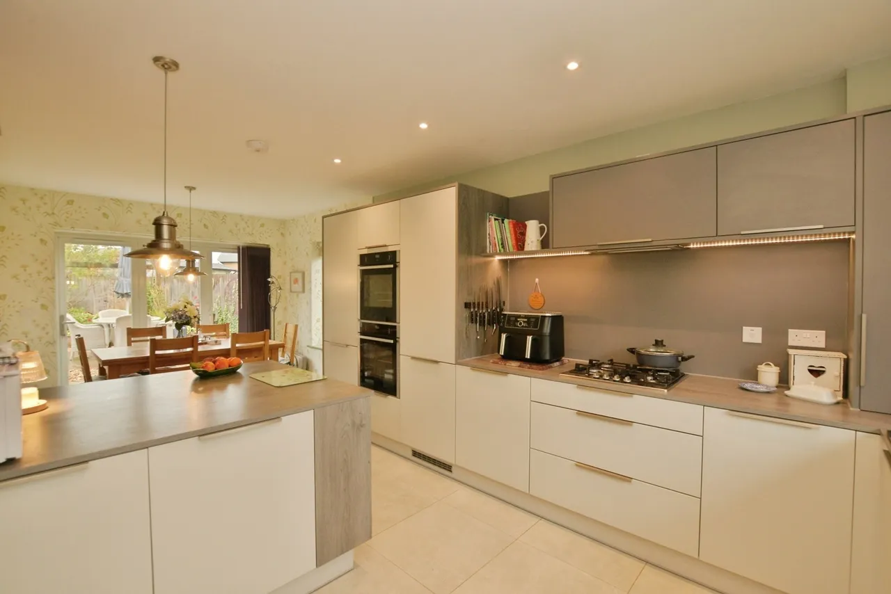Ruben Crescent, New Romney, Kent, TN28, photo 3