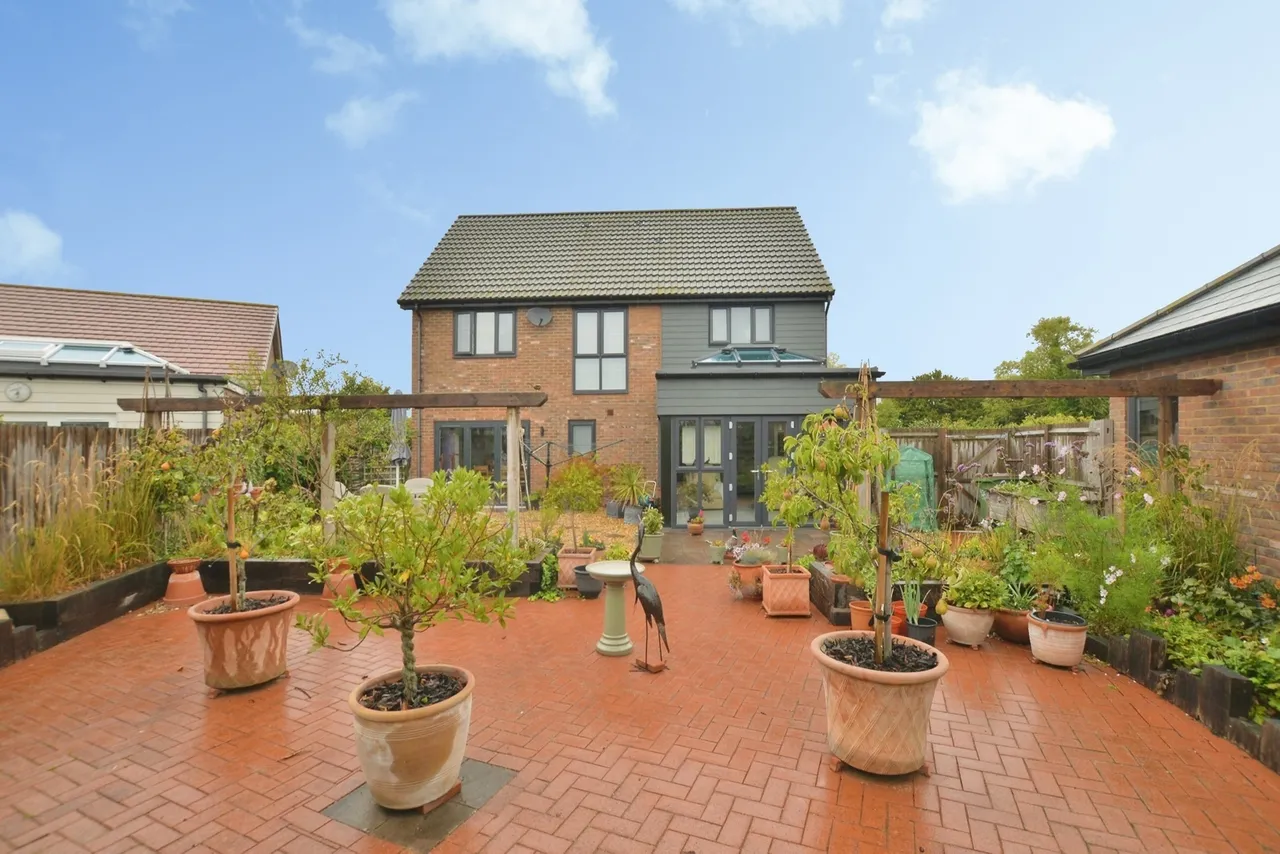 Ruben Crescent, New Romney, Kent, TN28, photo 10
