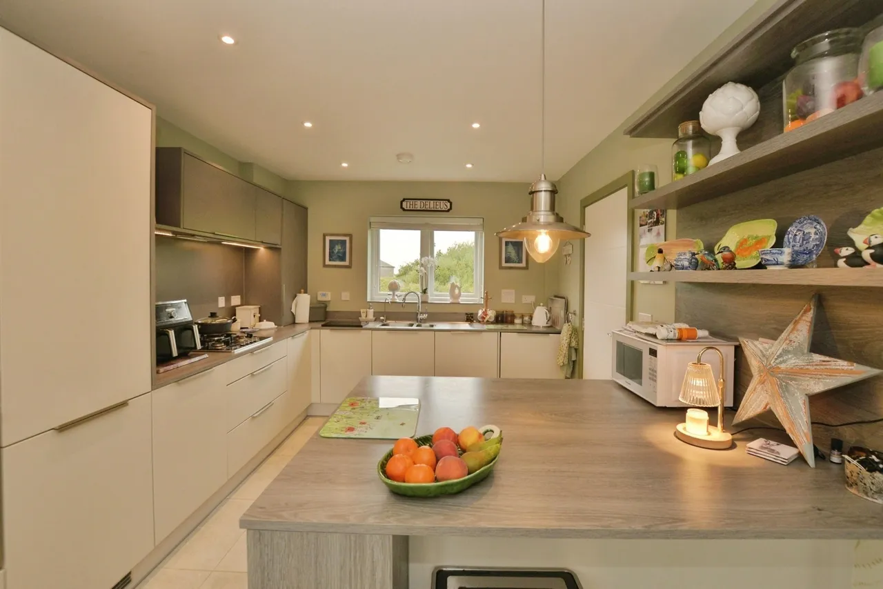 Ruben Crescent, New Romney, Kent, TN28, photo 16