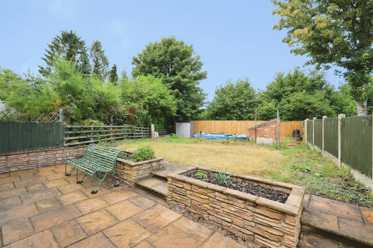 Broad Street, Bilston, WV14, photo 17