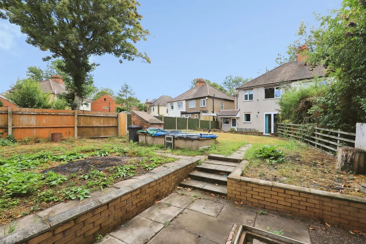 Broad Street, Bilston, WV14, photo 18