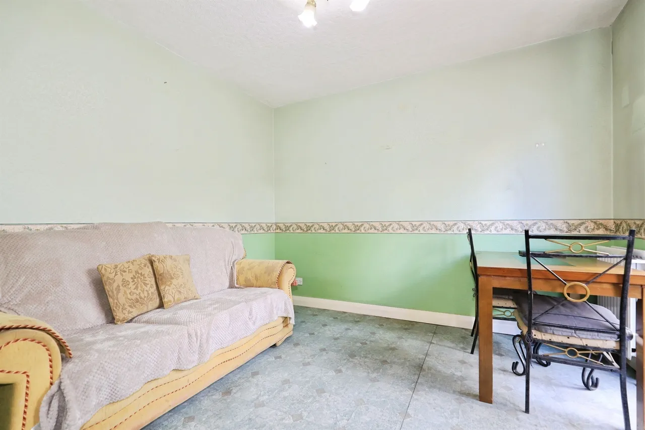 Broad Street, Bilston, WV14, photo 8