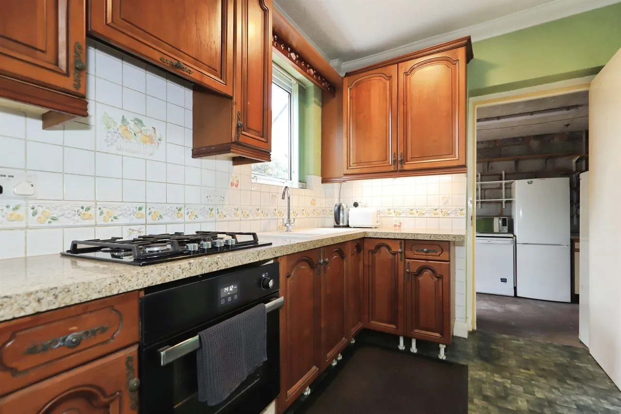 Broad Street, Bilston, WV14, photo 6