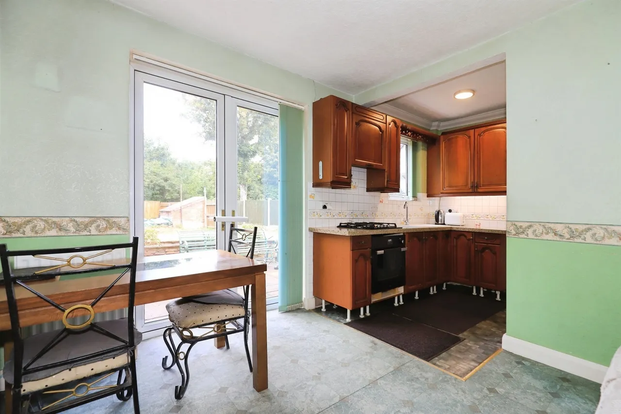 Broad Street, Bilston, WV14, photo 5