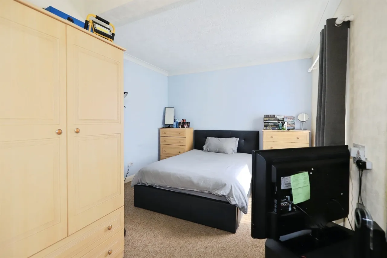 Broad Street, Bilston, WV14, photo 9