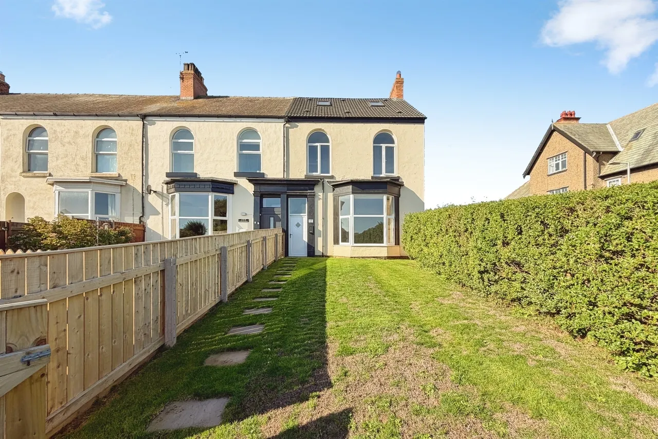 Esplanade, Hornsea, HU18, photo 19