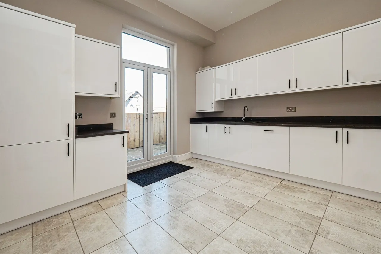 Esplanade, Hornsea, HU18, photo 5