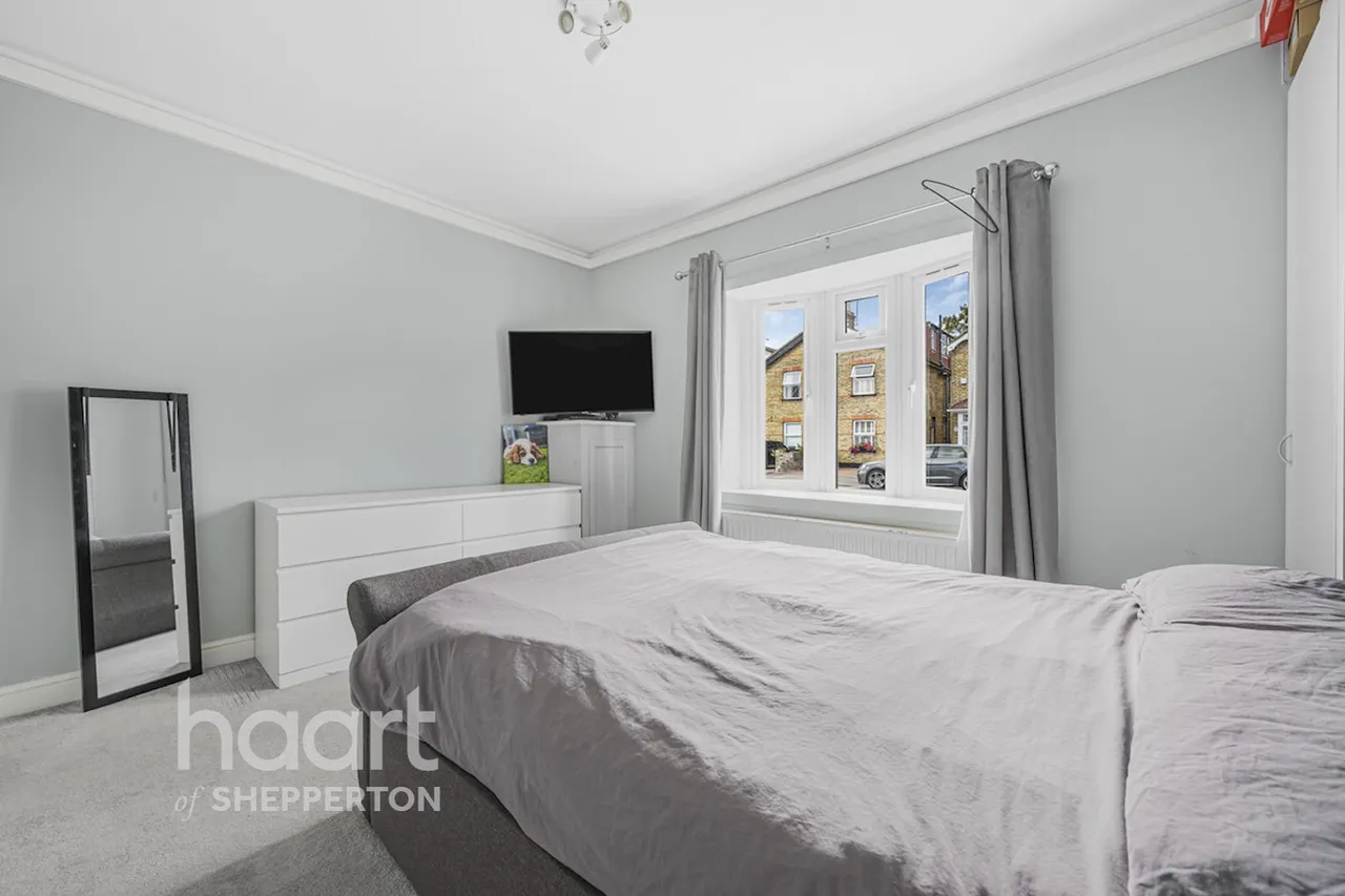 Adelaide Road, Ashford, TW15, photo 11