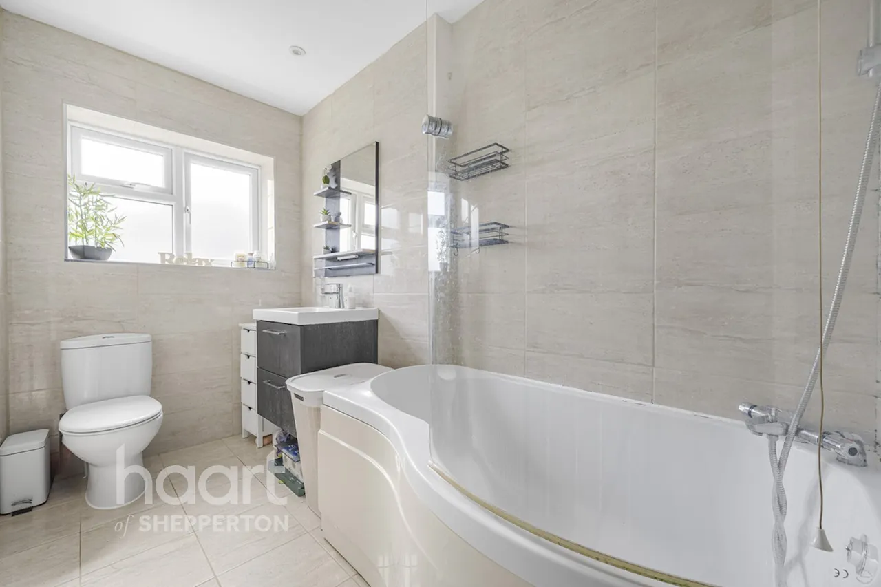 Adelaide Road, Ashford, TW15, photo 5