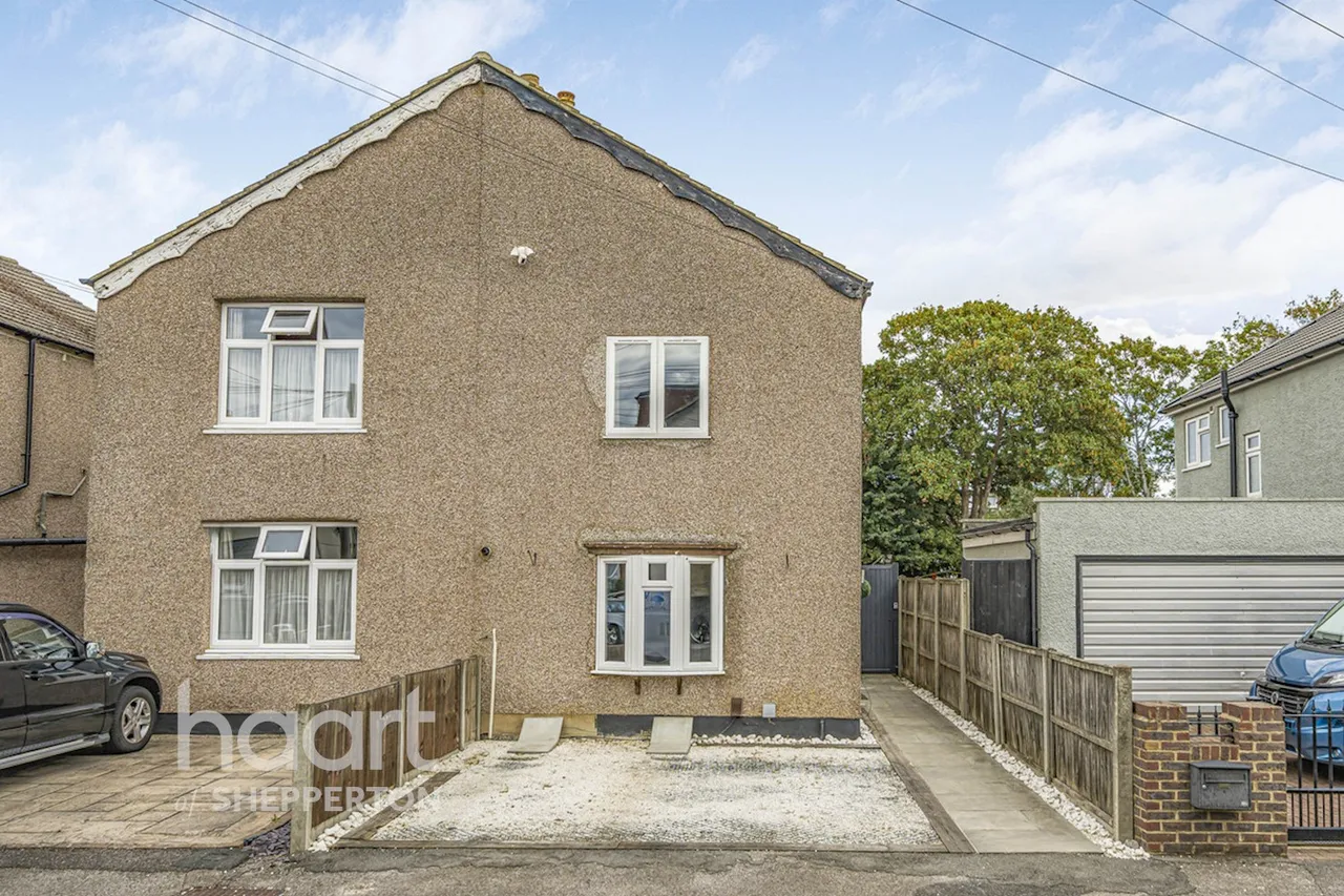 Adelaide Road, Ashford, TW15, photo 22