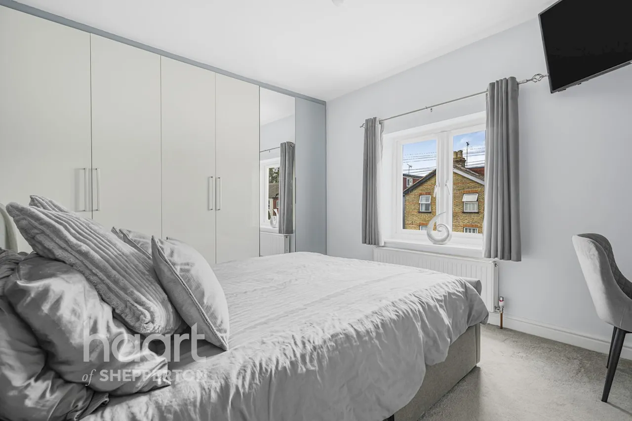 Adelaide Road, Ashford, TW15, photo 9